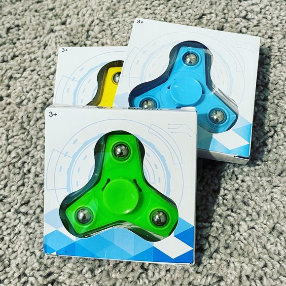 3 Fidget Hand Spinner NWT - Picture 3 of 4
